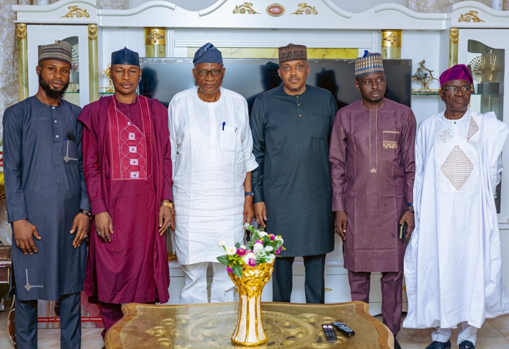[PHOTOS] Ex-Kwara Gubernatorial Candidate Hakeem Lawal Joins APC